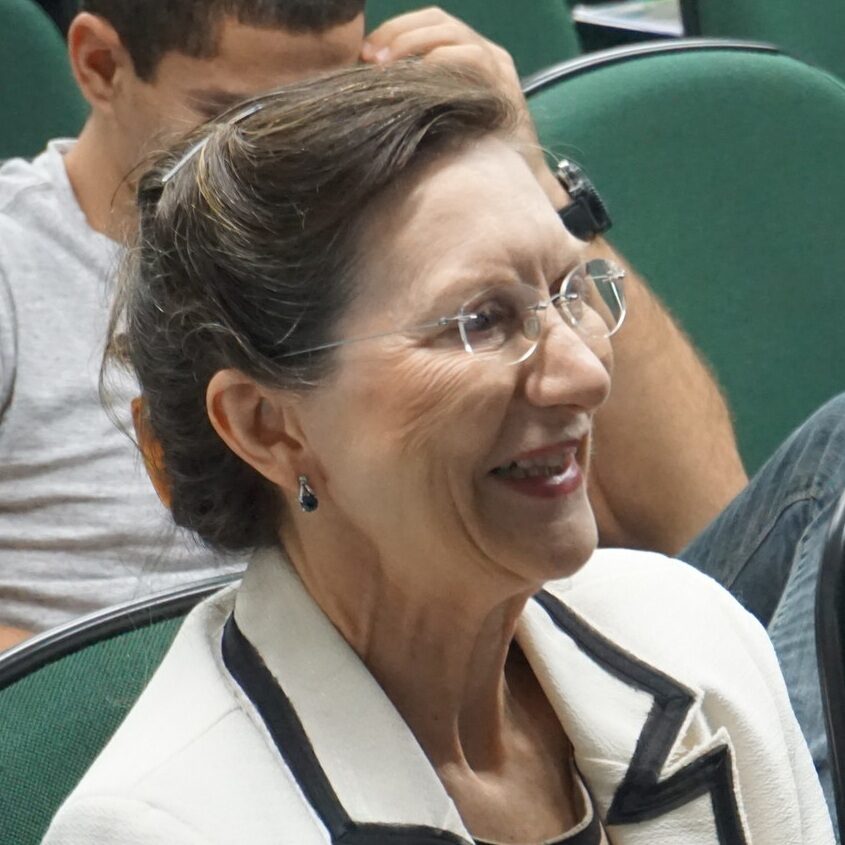 Cleuza Maria Faria Resende